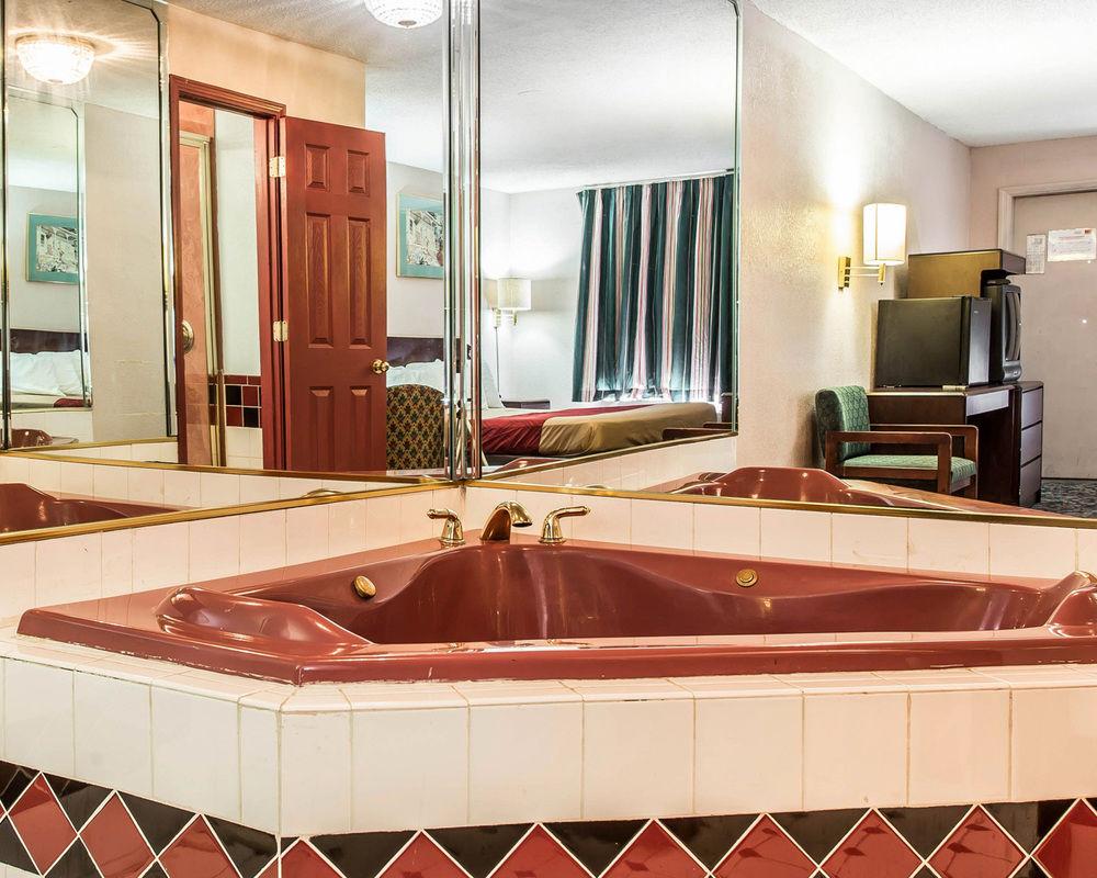 Econo Lodge Decatur Luaran gambar