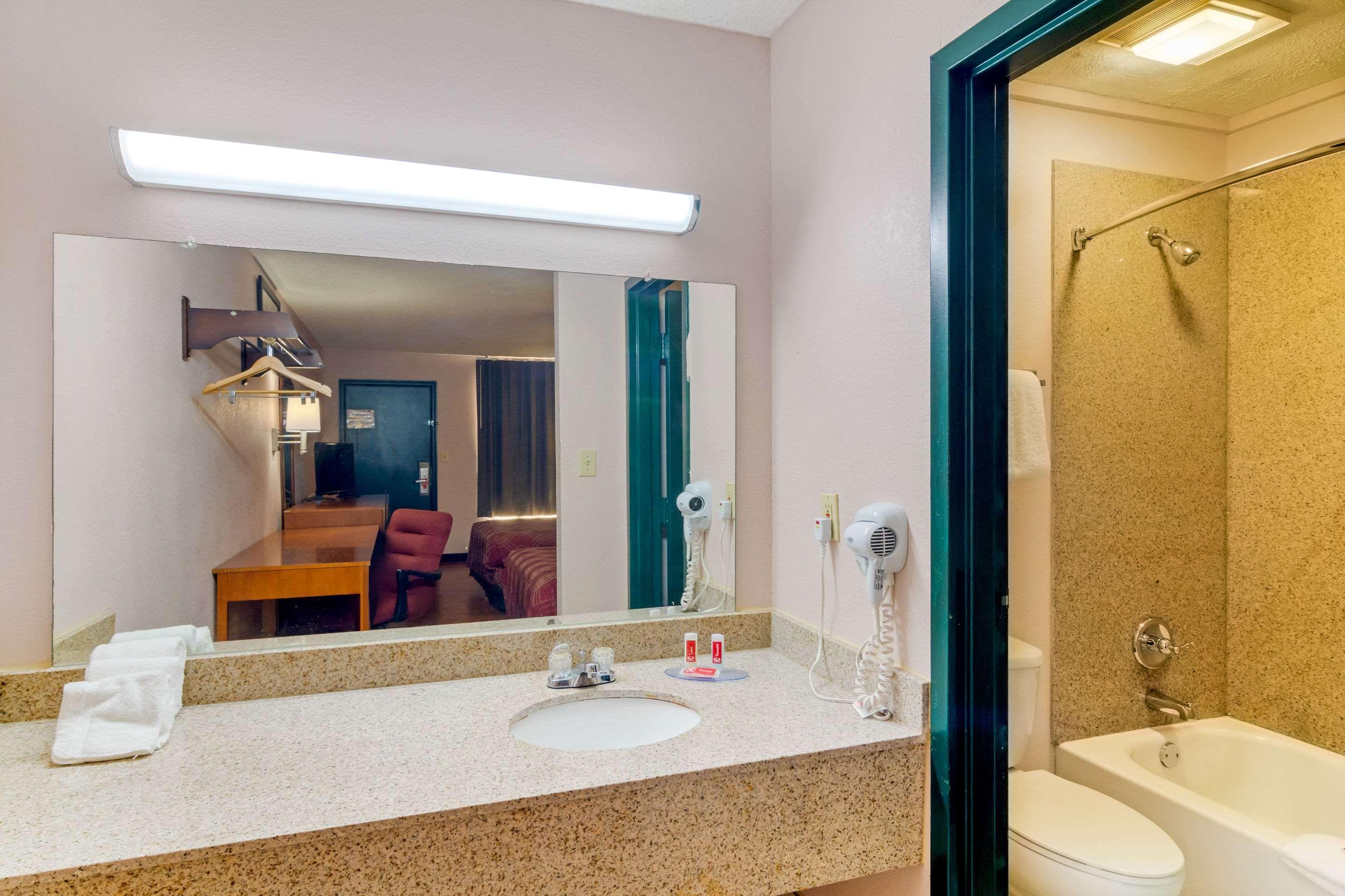 Econo Lodge Decatur Luaran gambar