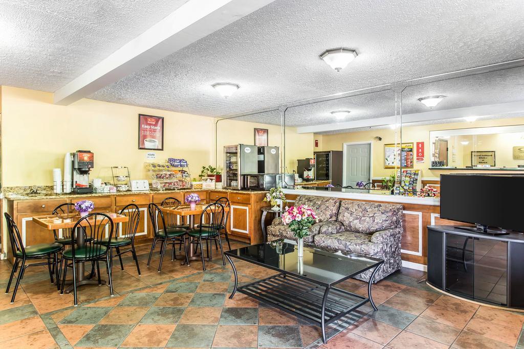 Econo Lodge Decatur Luaran gambar